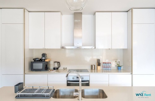 Al Wasl Apartment | 2.5 BDs in the heart of City Walk