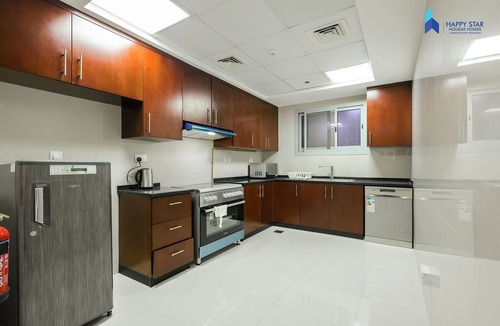 Al Barsha 1 Apartment | 2 BR Perfect for Family/Groups near MOE