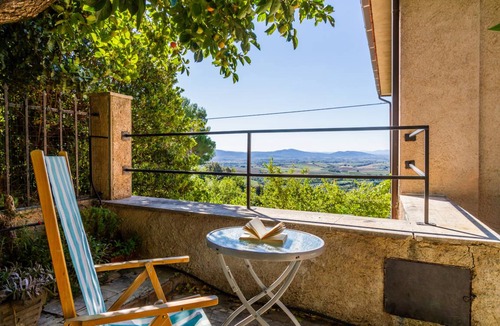 Montemassi House | 200 m² House ∙ 3 bedrooms ∙ 8 guests