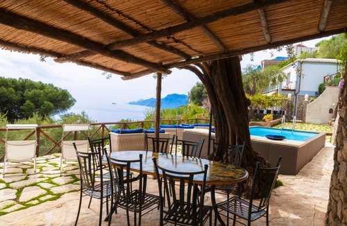 Laurito Villa | 200 m² Villa ∙ 4 bedrooms ∙ 8 guests