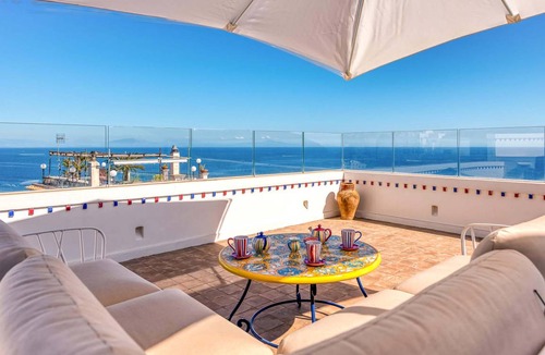 Amalfi Villa | 200 m² Villa ∙ 4 bedrooms ∙ 8 guests