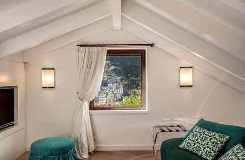 Amalfi Villa | 200 m² Villa ∙ 4 bedrooms ∙ 8 guests