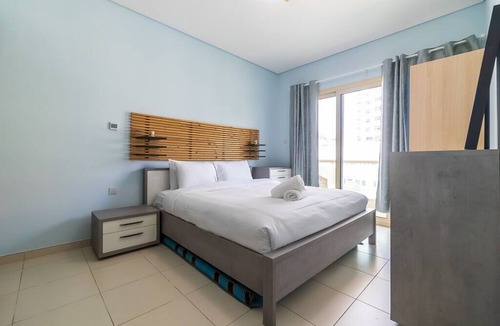 Dubai Marina Apartment | 203 Royal Oceanic · Lovely One Bedroom in the Marina