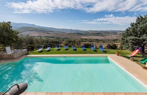 Castel del Piano Villa | 220 m² Villa ∙ 6 bedrooms ∙ 14 guests