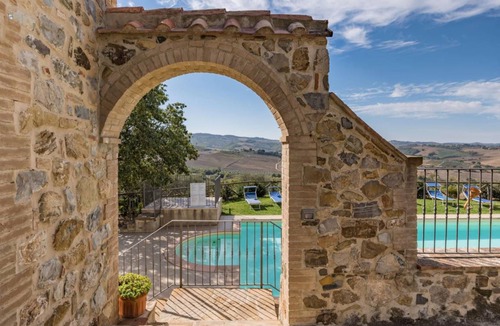 Castel del Piano Villa | 220 m² Villa ∙ 6 bedrooms ∙ 14 guests