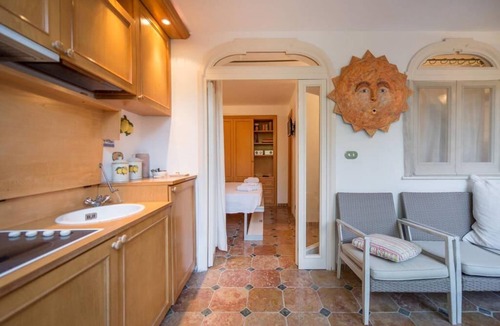 Capri House | 23Baci, cozy central house with terrace
