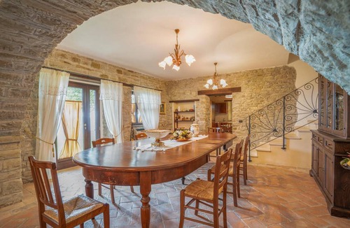Apecchio House | 240 m² House ∙ 4 bedrooms ∙ 8 guests