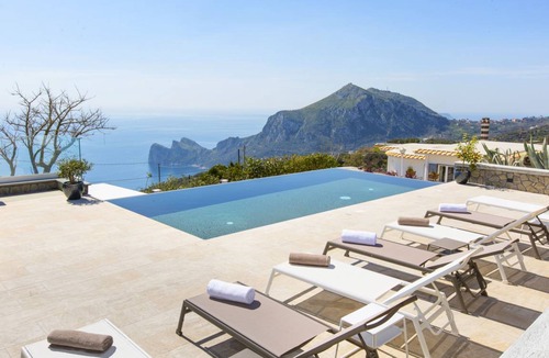 Massa Lubrense Villa | 240 m² Villa ∙ 5 bedrooms ∙ 10 guests