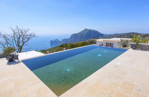 Massa Lubrense Villa | 240 m² Villa ∙ 5 bedrooms ∙ 10 guests