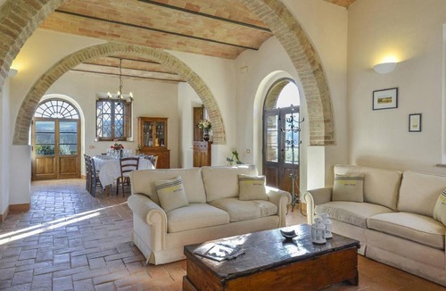 San Giovanni d'Asso Villa | 250 m² Villa ∙ 5 bedrooms ∙ 10 guests
