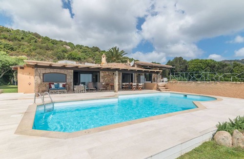 Pantogia Villa | 250 m² Villa ∙ 5 bedrooms ∙ 9 guests