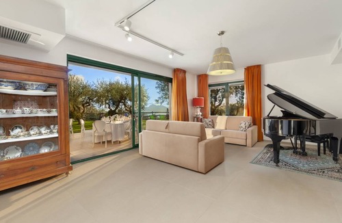 Schiazzano Villa | 250 m² Villa ∙ 12 bedrooms ∙ 24 guests