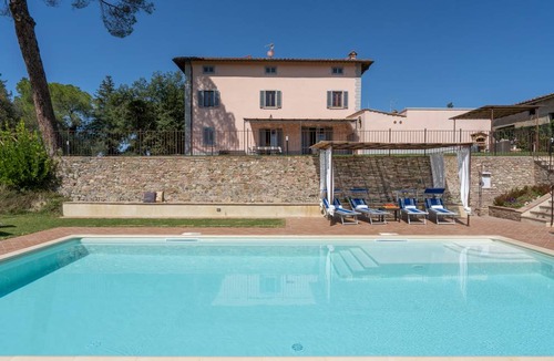 Certaldo Villa | 256 m² Villa ∙ 6 bedrooms ∙ 12 guests