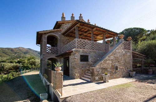 Castiglion Fiorentino Villa | 270 m² Villa ∙ 4 bedrooms ∙ 10 guests