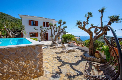 Sirenuse Villa | 280 m² Villa ∙ 4 bedrooms ∙ 10 guests