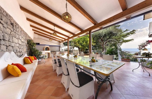 Marina del Cantone Villa | 280 m² Villa ∙ 7 bedrooms ∙ 14 guests