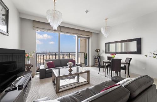 Dubai House | 2BR Harbour Views T1, Creek View