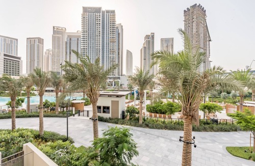 Dubai Apartment | 3 Bed + Maid's Room Near Festival City Mall, Creek Beach by Deluxe Holiday Homes