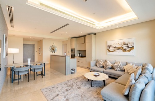 Palm Jumeirah Apartment | 3 Bed with Private Beach In Palm Jumeirah