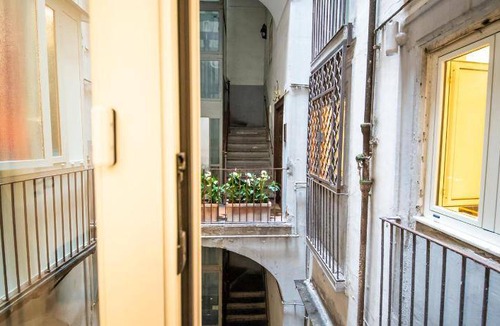 Quartieri Spagnoli Bed & Breakfast | 30 m² Bed and breakfast ∙ 127 guests