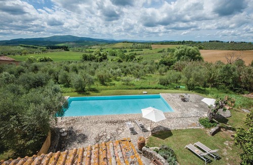 Lilliano House | 300 m² House ∙ 6 bedrooms ∙ 11 guests