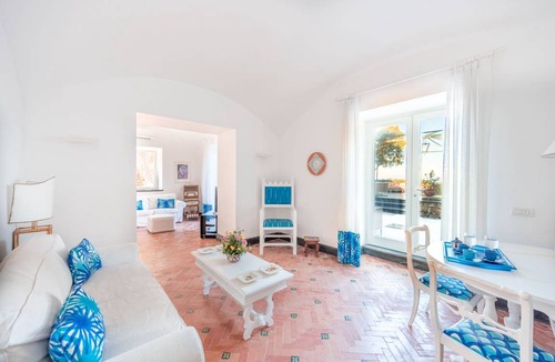 Ischia Porto Villa | 320 m² Villa ∙ 7 bedrooms ∙ 16 guests