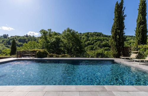 Castel Focognano Villa | 320 m² Villa ∙ 8 bedrooms ∙ 20 guests