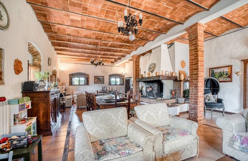 Marsciano Apartment | 340 m² Apartment ∙ 4 bedrooms ∙ 10 guests