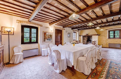Torgiano Villa | 340 m² Villa ∙ 6 bedrooms ∙ 12 guests