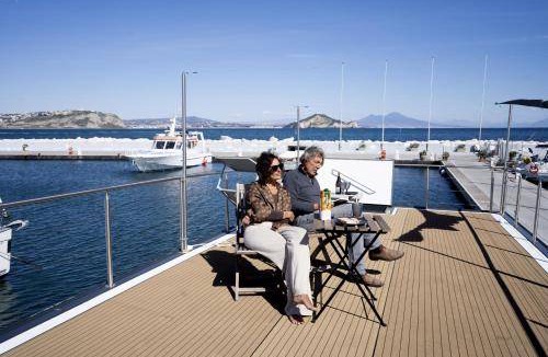 Licola Boat Rental | 36 m² Houseboat ∙ 2 guests
