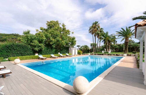 Ischia Porto Villa | 360 m² Villa ∙ 6 bedrooms ∙ 12 guests