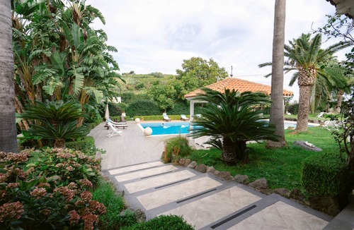 Ischia Porto Villa | 360 m² Villa ∙ 6 bedrooms ∙ 12 guests