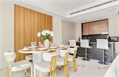 Dubai Villa | 3BR Luxury Townhouse with Garden
