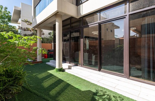 Dubai Villa | 3BR Villa in DAMAC Hills | Garden | Near Carrefour & Malibu Beach