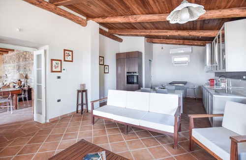 Satriano House | 4 bedroom gorgeous home in Satriano