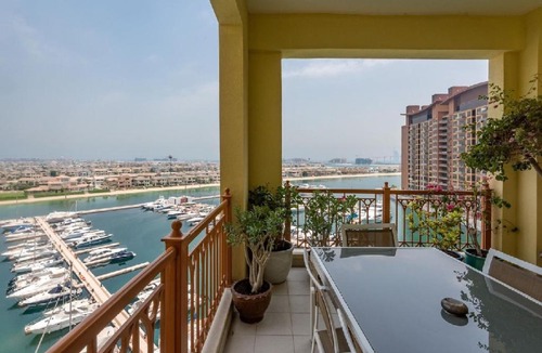 Palm Jumeirah Apartment | 4-bedroom Marina Residences