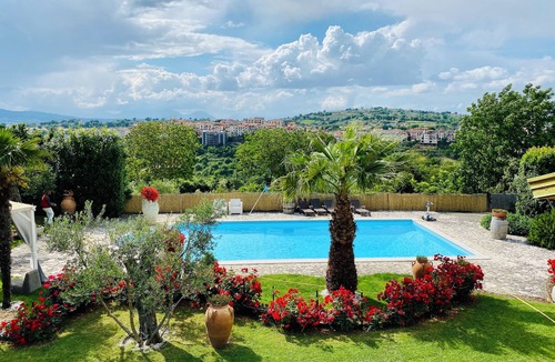 Mirabella Eclano Villa | 4 Bedroom Villa in Campania