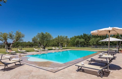 Borghetto Villa | 400 m² Villa ∙ 7 bedrooms ∙ 14 guests