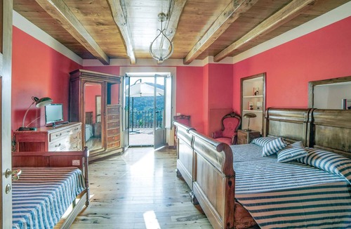 Vibonati House | 400 m² Maisonette ∙ 6 bedrooms ∙ 14 guests