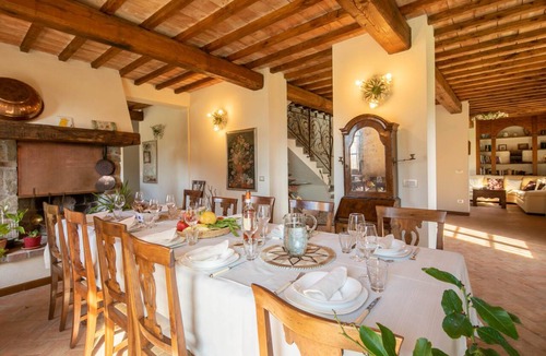 Grezzano Villa | 400 m² Villa ∙ 7 bedrooms ∙ 14 guests