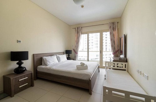 Dubai Marina Apartment | 403 Royal Oceanic · Comfortable One Bedroom in the Marina