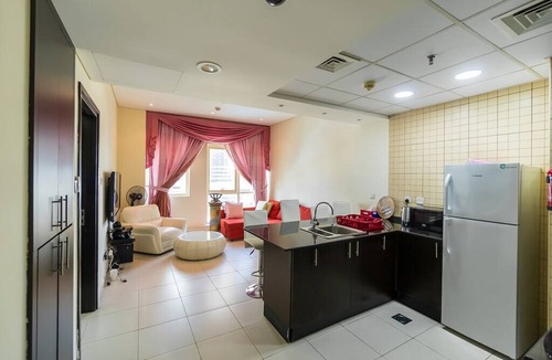 Dubai Marina Apartment | 403 Royal Oceanic · Comfortable One Bedroom in the Marina