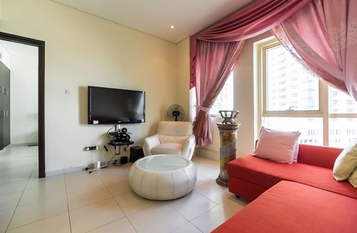 Dubai Marina Apartment | 403 Royal Oceanic · Comfortable One Bedroom in the Marina