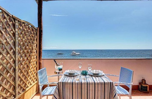 Marina del Cantone Apartment | 45 m² Serviced apartment ∙ 2 bedrooms ∙ 6 guests