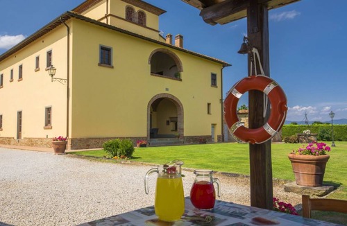 Monte San Savino Villa | 450 m² Villa ∙ 6 bedrooms ∙ 15 guests