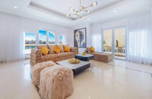 Palm Jumeirah Villa | 465 m² Villa ∙ 6 bedrooms ∙ 12 guests