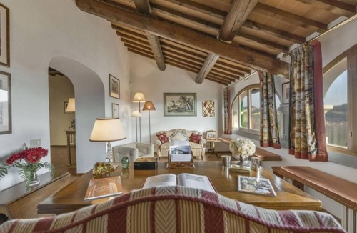 Reggello Villa | 468 m² Villa ∙ 8 bedrooms ∙ 20 guests