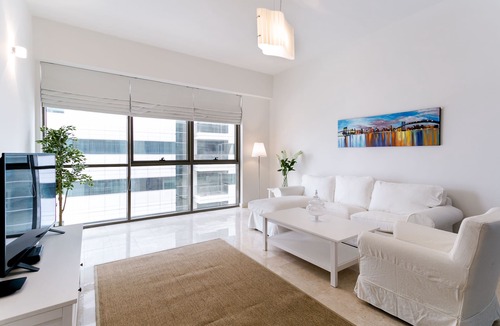 Al Barsha 1 Apartment | 5 mins from Mall of the Emirates!