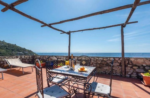 Marina del Cantone Apartment | 50 m² Serviced apartment ∙ 2 bedrooms ∙ 6 guests