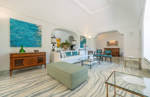 Capri Villa | 500 m² Villa ∙ 5 bedrooms ∙ 10 guests